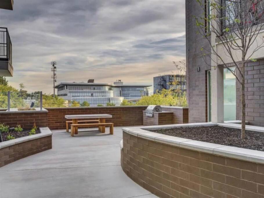 Urban Oasis In The Center Of Slc Apartment Salt Lake City Bagian luar foto