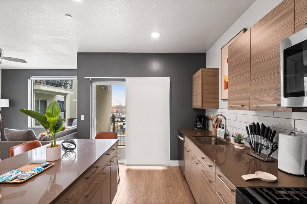 Urban Oasis In The Center Of Slc Apartment Salt Lake City Bagian luar foto