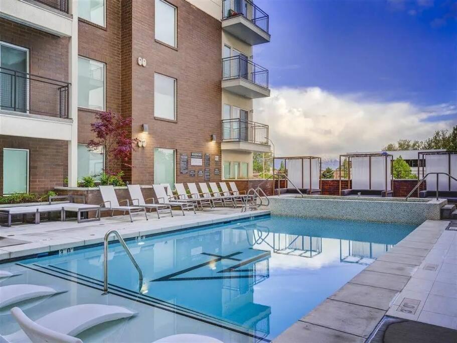 Urban Oasis In The Center Of Slc Apartment Salt Lake City Bagian luar foto